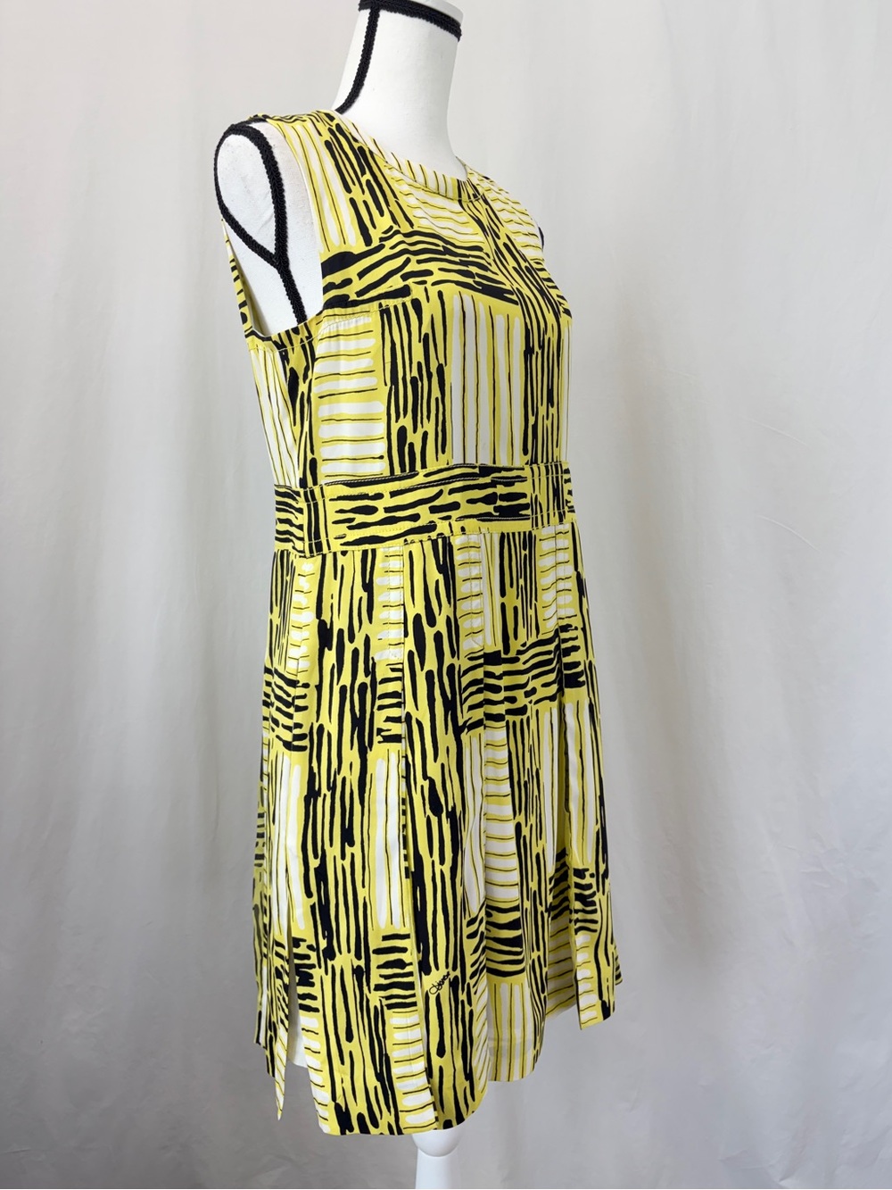 Diane Von Furstenberg DVF Hayley Silk Print Pleated Dress Sz 6 Yellow Black - Picture 4 of 17